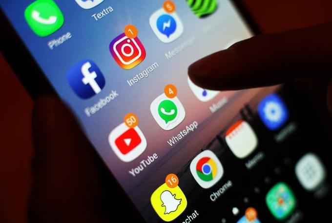 Perancis Larang Murid Gunakan Ponsel di Sekolah
