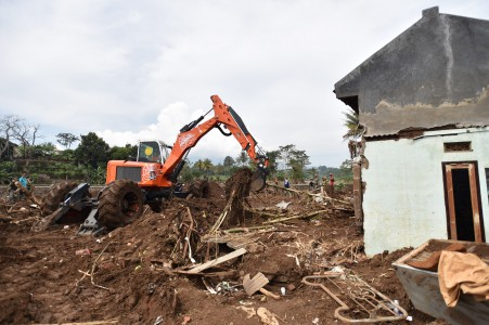 Pencarian Korban Banjir Garut Diperluas