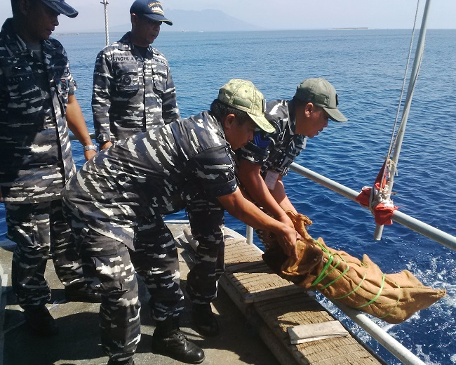 Sisa Mortir Perang Dunia II, Ditenggelamkan di Selat Bali