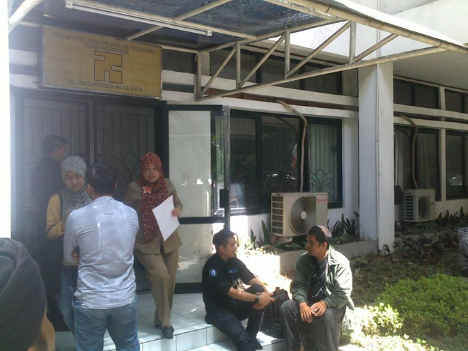 Mabes Polri Geledah Kantor Dinas Tata Ruang Bandung 