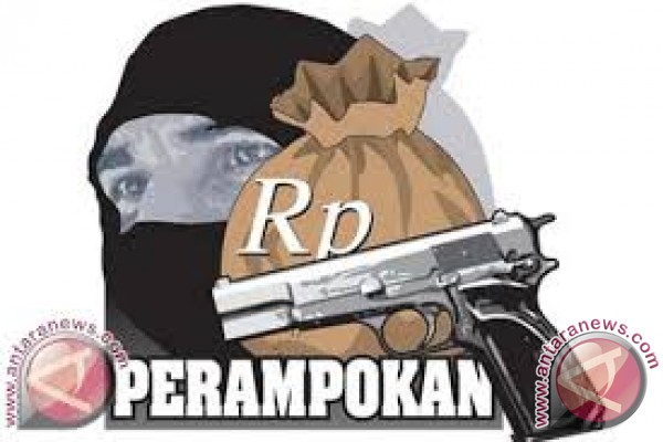 Perampok Ini Pecahkan Kaca Mobil dengan Cincin Mirip Batu Akik