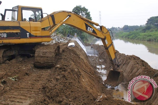 Dua Kali Jebol, Tanggul Kritis di Cilacap Ancam 500 Rumah Warga
