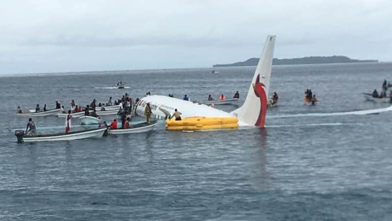Pesawat Air Niugini Jatuh ke Laut, Tidak Ada Korban Jiwa