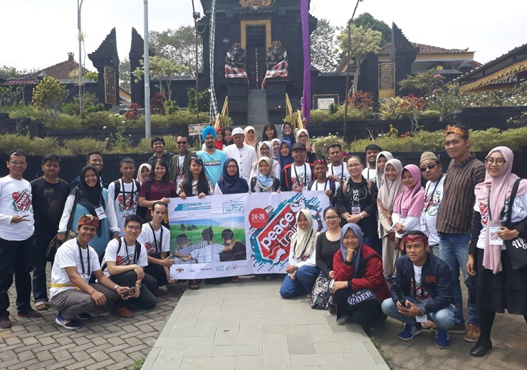 Traveling ala Peace Train, Ajarkan Anak Muda Tentang Perbedaan