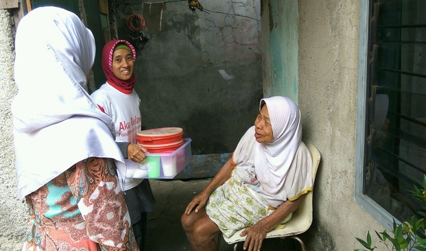 [SAGA] Berbagi Makanan untuk Kaum Fakir