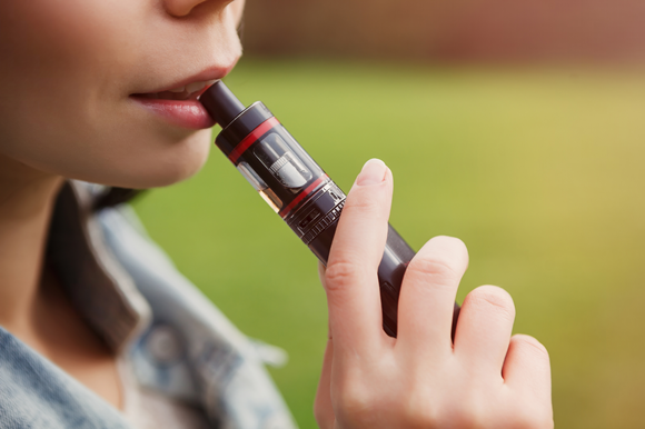 Peneliti: Rokok Elektrik Memperlambat Penyembuhan Luka