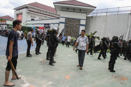 Ratusan Napi Kabur, Menteri Yasonna Copot dan Pecat Pejabatnya