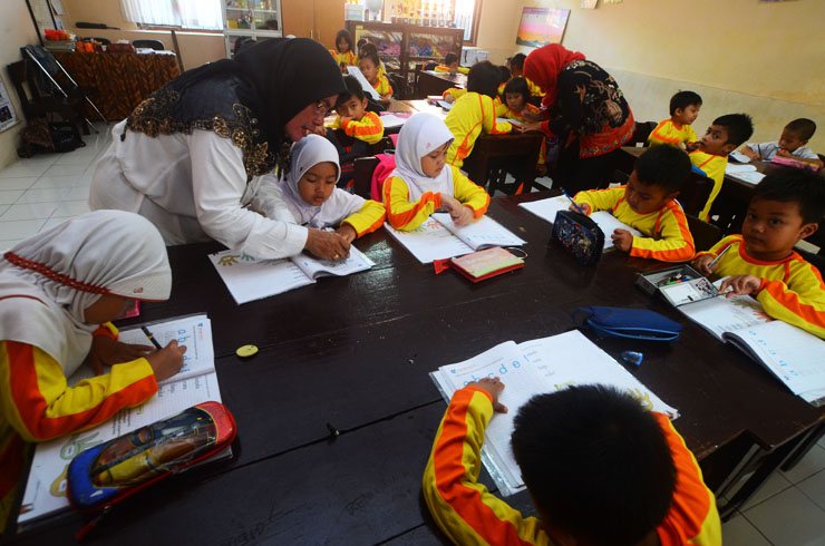 Bupati Banyuwangi Sangsi Full Day School Bisa Diterapkan di Daerahnya