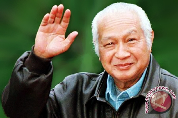 Forum 65: Kasih Saja Soeharto gelar “Bapak Pahlawan Golkar“