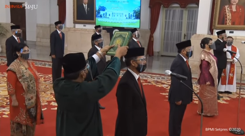 Presiden Lantik 12 Dubes Baru