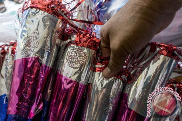 Temuan Terompet Bersampul Aquran, Penjualan Terompet di Bogor Menurun Drastis