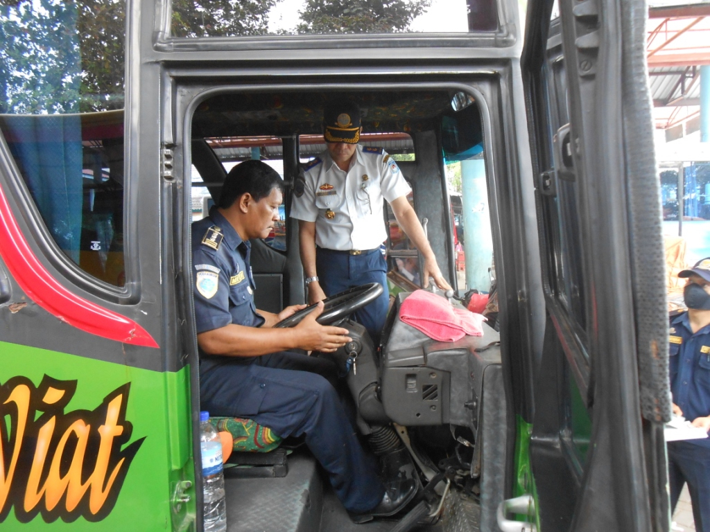 Pemkot Mataram Uji Bus Sebelum Dipakai Mudik