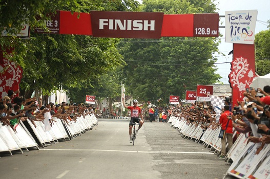 Balap Sepeda Tour de Banyuwangi, Pembalap Selandia Baru Tercepat di Etape III