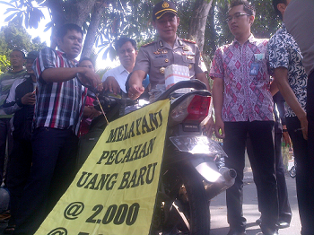 Antisipasi Uang Palsu, Kepolisian Jombang Razia Penukaran Uang