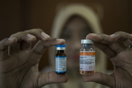 Vaksin Palsu, Pakar Khawatirkan Pembuatan yang Tak Steril 