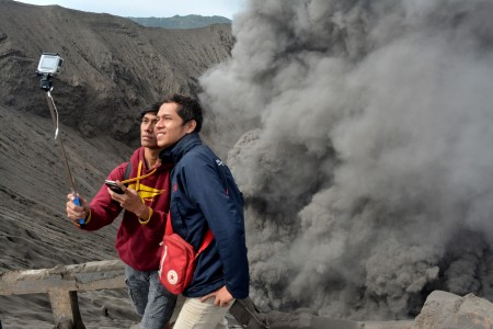 Aktivitas Vulkanik Bromo Meningkat, Upacara Yadnya Kasada Tetap Digelar 20 Juli