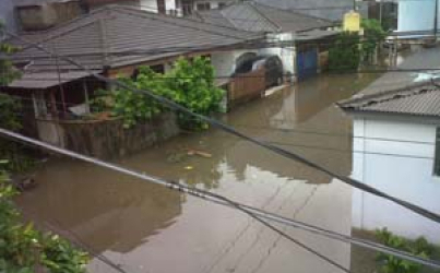 Menkopolhukam Instruksikan TNI, Polri dan Basarnas Bantu Korban Banjir