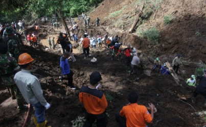 BPBD Majalengka Relokasi Warga Cigintung