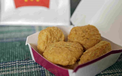 McDonald’s Didesak Hentikan Penggunaan Ayam dengan Antibiotik secara Global