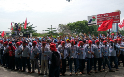 Sopir Tangki Pertamina Tuntut Jadi Karyawan Tetap