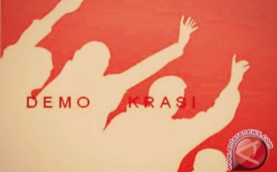 Mendewasakan Demokrasi