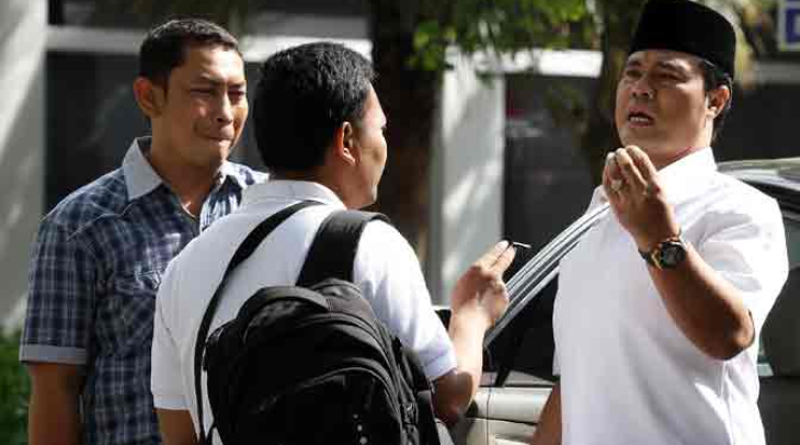 Aceng Fikri Bakal Gugat Mendagri dan MA Aceng Fikri Bakal Gugat Mendagri dan MA