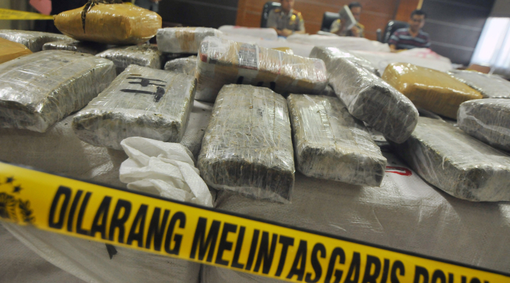 Bawa Ganja, Buruh Cuci di Medan Dituntut 8 Tahun Penjara Bawa Ganja, Buruh Cuci di Medan Dituntut 8 Tahun Penjara