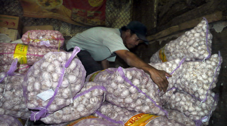 KPPU Periksa 11 Importir Penimbun Bawang, Jumat KPPU Periksa 11 Importir Penimbun Bawang, Jumat