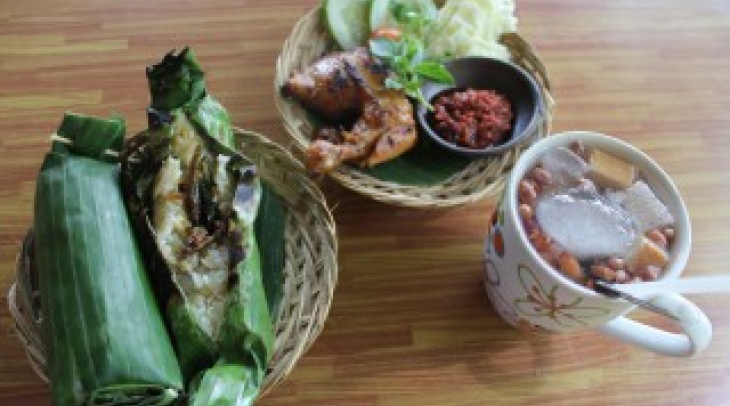Nasi Bakar Spesial Murah Meriah ala Mbah Darso Nasi Bakar Spesial Murah Meriah ala Mbah Darso