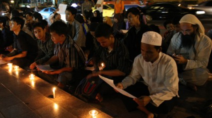 Kontras: Istighosah Hanya Siasat Mengusir Pengungsi Syiah Sampang Kontras: Istighosah Hanya Siasat Mengusir Pengungsi Syiah Sampang