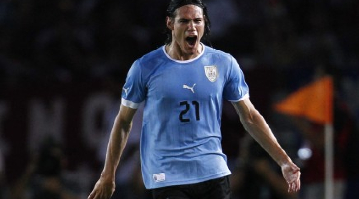 Cavani Tersinggung dengan Komentar Presiden Napoli Cavani Tersinggung dengan Komentar Presiden Napoli