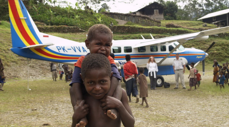 DPR Papua Setujui Uang Muka 15 M untuk Beli Pesawat Twin Otter DPR Papua Setujui Uang Muka 15 M untuk Beli Pesawat Twin Otter