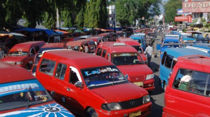 Supir Angkot Banyuwangi Naikan Tarif Sepihak Supir Angkot Banyuwangi Naikan Tarif Sepihak