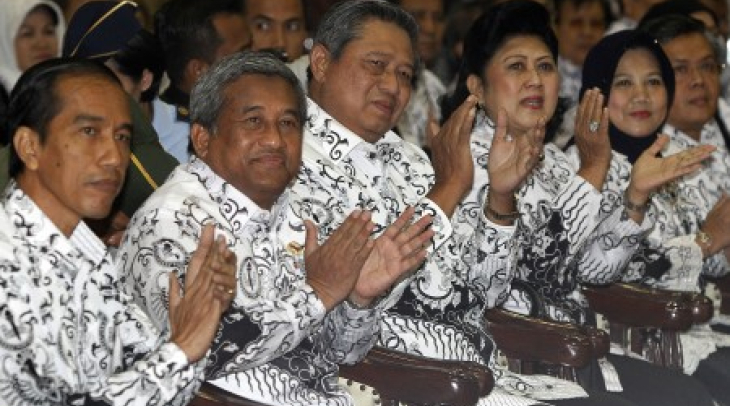 SBY Minta Guru Korban Pilkada Lapor ke Istana SBY Minta Guru Korban Pilkada Lapor ke Istana