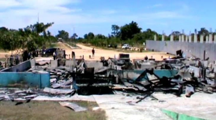 Tersambar Petir, Bandara Kolaka Ludes Terbakar Tersambar Petir, Bandara Kolaka Ludes Terbakar
