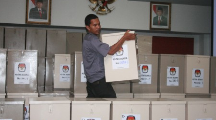 KPUD Lampung Awali Perhitungan Suara Cagub KPUD Lampung Awali Perhitungan Suara Cagub