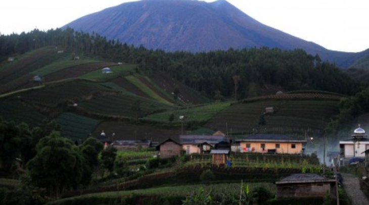 Waspada Gunung Raung, Pemerintah Siapkan Jalur Evakuasi Waspada Gunung Raung, Pemerintah Siapkan Jalur Evakuasi