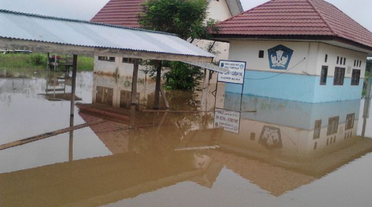 1000 Rumah Di Wilayah Perbatasan Sembakung, Kalimantan Terendam Banjir 1000 Rumah Di Wilayah Perbatasan Sembakung, Kalimantan Terendam Banjir