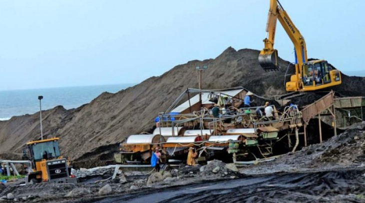 Tambang Pasir Ilegal Lumajang, Kerugian Negara Lebih dari Rp9 Triliun Tambang Pasir Ilegal Lumajang, Kerugian Negara Lebih dari Rp9 Triliun