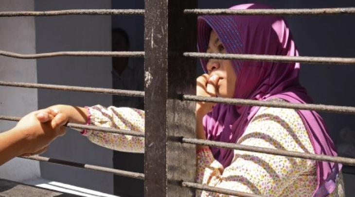 Jokowi Janji Putuskan Permohonan Amnesti Nuril Secepatnya Jokowi Janji Putuskan Permohonan Amnesti Nuril Secepatnya